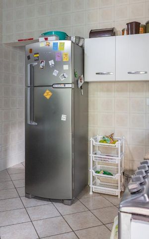 Casa à venda com 275m², 6 quartos e 4 vagas Casa à venda com 275m², 6 quartos e 4 vagasCasa 2 - Cozinha
