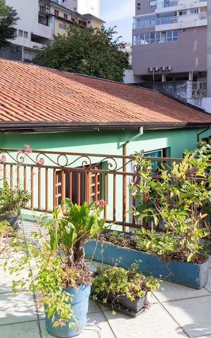 Casa à venda com 275m², 6 quartos e 4 vagas Casa à venda com 275m², 6 quartos e 4 vagasSacada da Suíte 1