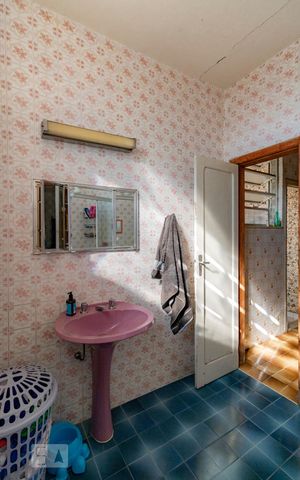 Casa à venda com 90m², 2 quartos e 1 vagaBanheiro