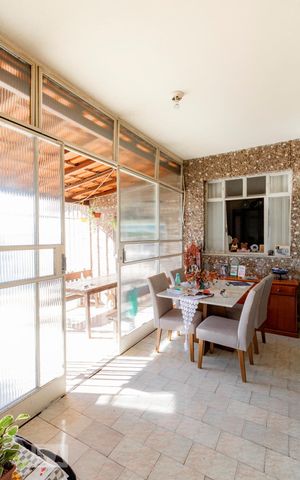 Casa à venda com 90m², 2 quartos e 1 vagaVaranda