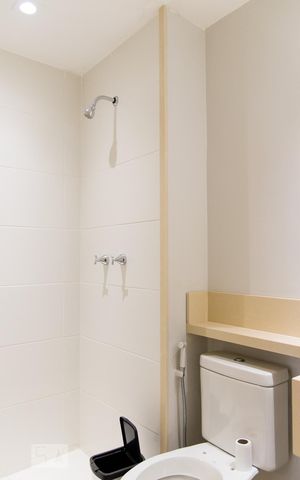 Apartamento à venda com 65m², 2 quartos e 1 vaga Apartamento à venda com 65m², 2 quartos e 1 vagaBanheiro