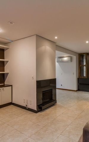 Apartamento à venda com 226m², 3 quartos e 2 vagas Apartamento à venda com 226m², 3 quartos e 2 vagasSala