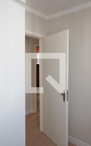 Apartamento para alugar com 64m², 3 quartos e 1 vaga Apartamento para alugar com 64m², 3 quartos e 1 vagaQuarto