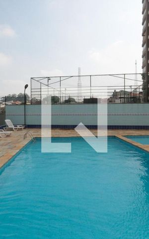 Apartamento para alugar com 64m², 3 quartos e 1 vaga Apartamento para alugar com 64m², 3 quartos e 1 vagaÁrea comum - Piscina