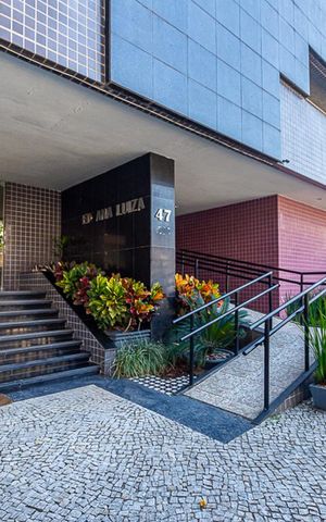 Apartamento à venda com 130m², 3 quartos e 2 vagas Apartamento à venda com 130m², 3 quartos e 2 vagasFachada