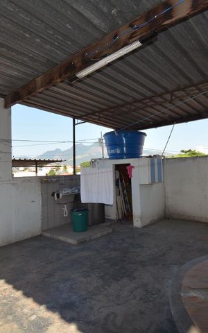 Casa à venda com 56m², 2 quartos e sem vagaÁrea de Serviço - Terraço