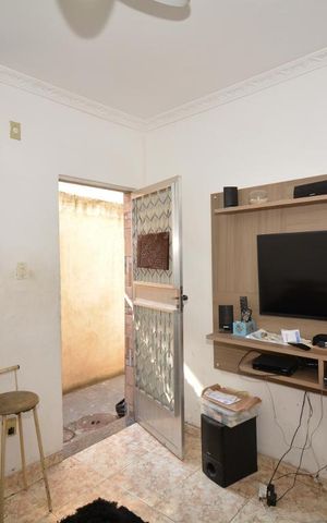 Casa à venda com 56m², 2 quartos e sem vagaSala