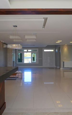 Casa à venda com 500m², 5 quartos e 5 vagasSala
