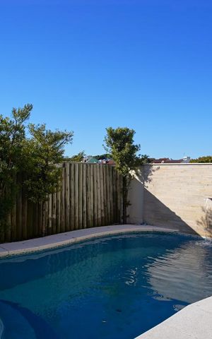 Casa à venda com 500m², 5 quartos e 5 vagasPiscina 