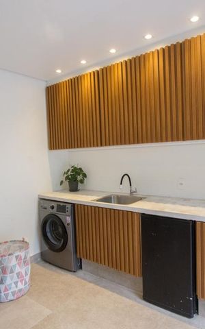 Casa à venda com 280m², 4 quartos e 2 vagasÁrea de Serviço