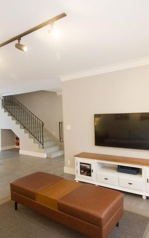 Casa à venda com 280m², 4 quartos e 2 vagasSala