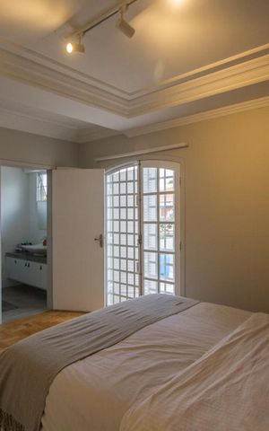 Casa à venda com 280m², 4 quartos e 2 vagasSuíte