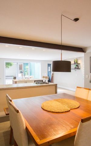 Casa à venda com 280m², 4 quartos e 2 vagasSala