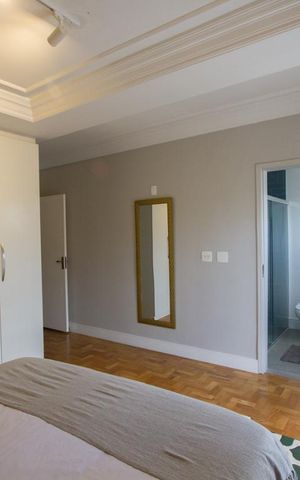 Casa à venda com 280m², 4 quartos e 2 vagasSuíte