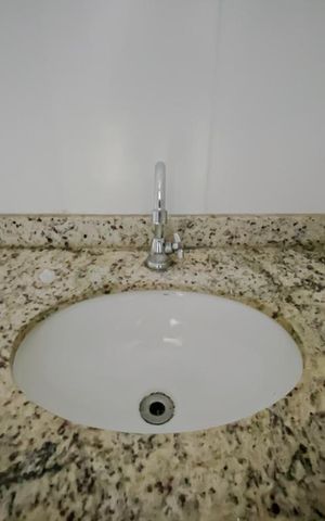 Apartamento à venda com 68m², 2 quartos e 1 vagaDetalhe Banheiro