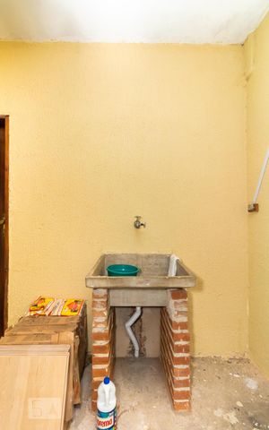 Casa à venda com 200m², 5 quartos e 2 vagas Casa à venda com 200m², 5 quartos e 2 vagasÁrea de Serviço