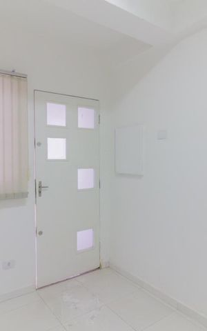 Casa à venda com 170m², 3 quartos e 1 vaga Casa à venda com 170m², 3 quartos e 1 vagaQuarto de Serviço
