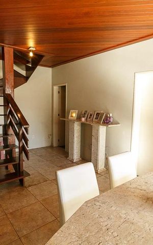 Casa à venda com 1200m², 4 quartos e 5 vagas Casa à venda com 1200m², 4 quartos e 5 vagasSala
