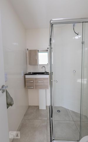 Studio para alugar com 41m², 1 quarto e sem vaga Studio para alugar com 41m², 1 quarto e sem vagaBanheiro Social