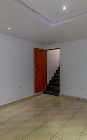 Casa à venda com 256m², 3 quartos e 2 vagas Casa à venda com 256m², 3 quartos e 2 vagasQuarto Suíte 2