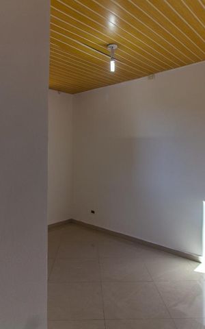 Casa à venda com 256m², 3 quartos e 2 vagas Casa à venda com 256m², 3 quartos e 2 vagasQuarto Suíte 1