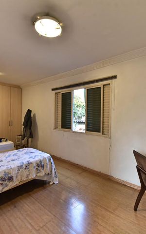 Casa para alugar com 550m², 4 quartos e 6 vagasSuíte 1