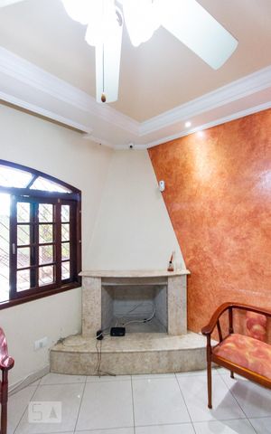 Casa para alugar com 400m², 6 quartos e 4 vagas Casa para alugar com 400m², 6 quartos e 4 vagasSala