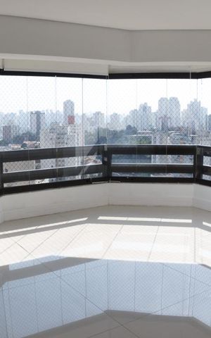 Apartamento à venda com 229m², 4 quartos e 3 vagas Apartamento à venda com 229m², 4 quartos e 3 vagasSala