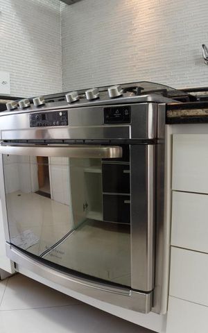 Apartamento à venda com 229m², 4 quartos e 3 vagas Apartamento à venda com 229m², 4 quartos e 3 vagasDetalhe cozinha