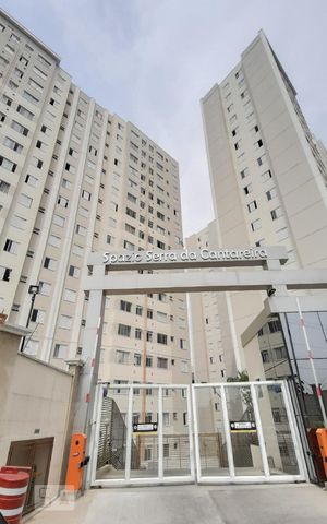 Apartamento para alugar com 42m², 2 quartos e 1 vaga Apartamento para alugar com 42m², 2 quartos e 1 vagaFachada