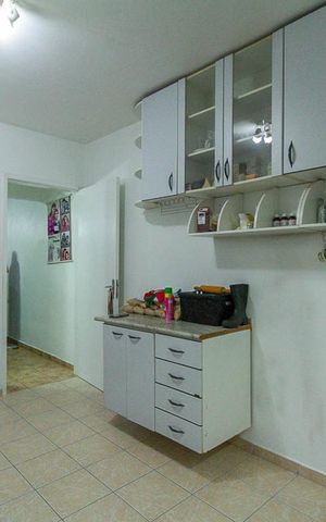 Casa à venda com 172m², 3 quartos e 2 vagasCopa e cozinha
