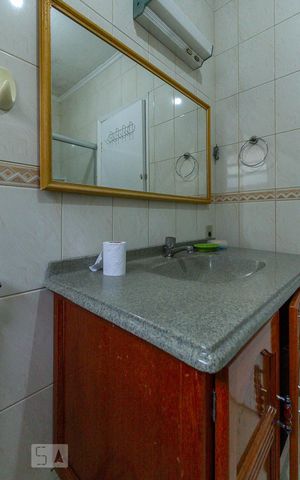 Casa à venda com 172m², 3 quartos e 2 vagasBanheiro