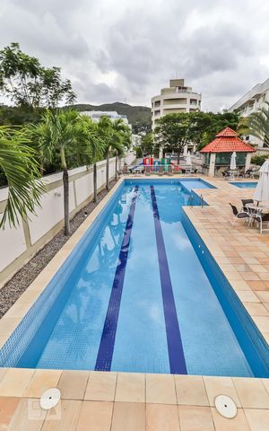 Apartamento à venda com 120m², 3 quartos e 2 vagas Apartamento à venda com 120m², 3 quartos e 2 vagasPiscina