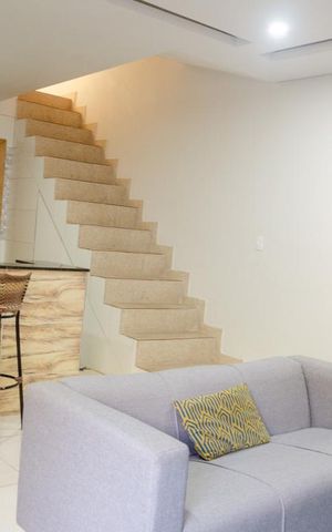 Casa à venda com 46m², 2 quartos e sem vaga Casa à venda com 46m², 2 quartos e sem vagaSala