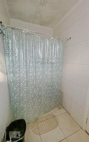 Casa à venda com 215m², 3 quartos e 3 vagasBanheiro da Suite