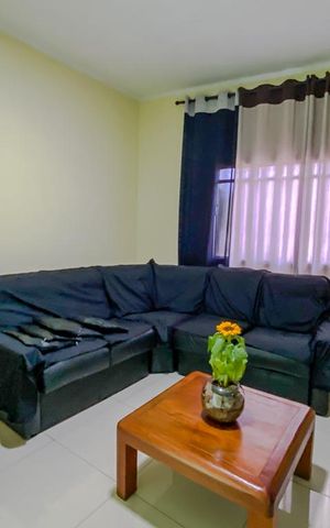 Casa à venda com 215m², 3 quartos e 3 vagasSala
