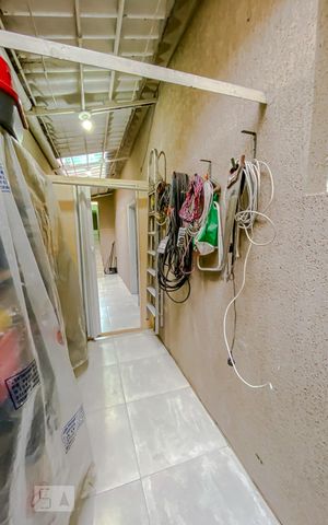 Casa à venda com 215m², 3 quartos e 3 vagasCorredor