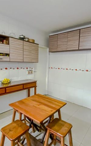 Casa à venda com 215m², 3 quartos e 3 vagasCozinha