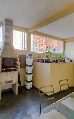 Casa à venda com 215m², 3 quartos e 3 vagasÁrea comum - Churrasqueira