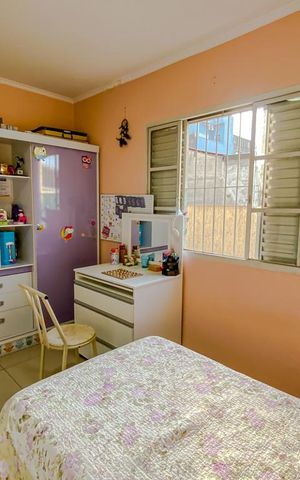 Casa à venda com 215m², 3 quartos e 3 vagasQuarto