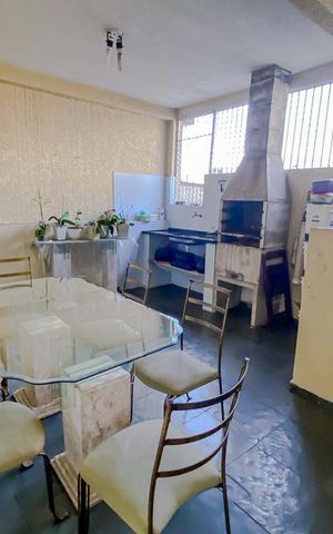 Casa à venda com 215m², 3 quartos e 3 vagasÁrea comum - Churrasqueira