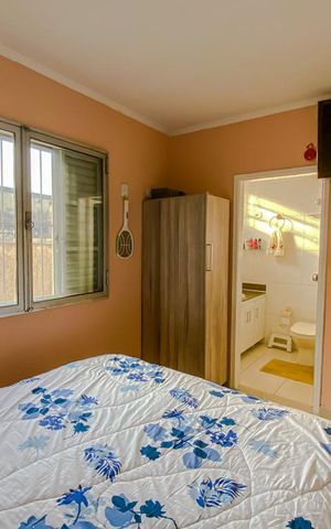 Casa à venda com 215m², 3 quartos e 3 vagasSuite