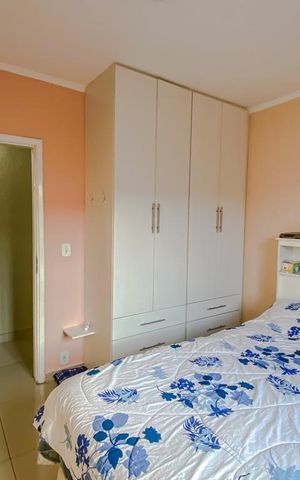 Casa à venda com 215m², 3 quartos e 3 vagasSuite