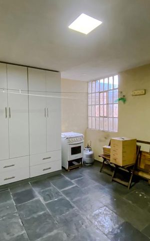 Casa à venda com 215m², 3 quartos e 3 vagasLavanderia
