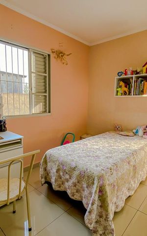 Casa à venda com 215m², 3 quartos e 3 vagasQuarto