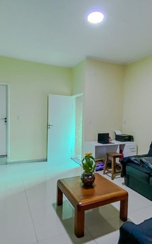 Casa à venda com 215m², 3 quartos e 3 vagasSala