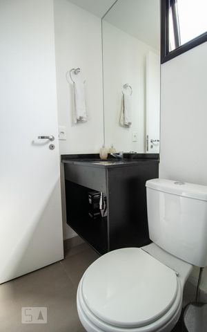 Studio à venda com 15m², 1 quarto e sem vaga Studio à venda com 15m², 1 quarto e sem vagaBanheiro