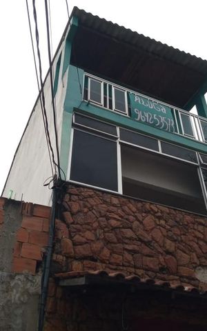 Casa para alugar com 55m², 2 quartos e sem vaga Casa para alugar com 55m², 2 quartos e sem vagaFachada