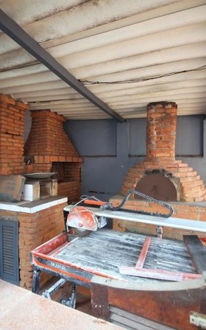 Casa à venda com 253m², 4 quartos e 3 vagasChurrasqueira