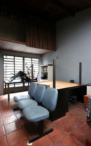 Casa à venda com 253m², 4 quartos e 3 vagasSala